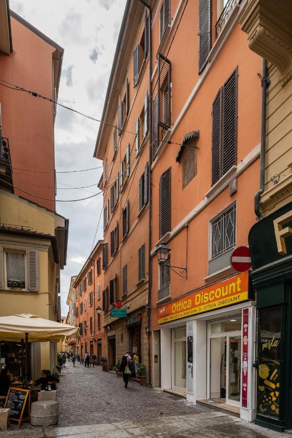 Torre Dell'Orologio Apartment By Wonderful Italy Bologna Eksteriør bilde