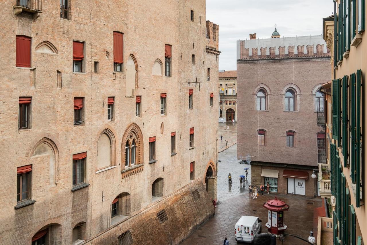 Torre Dell'Orologio Apartment By Wonderful Italy Bologna Eksteriør bilde